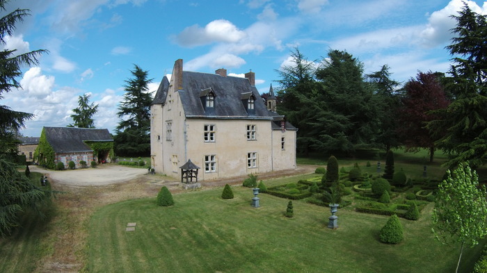 Journées du patrimoine 2020 - Journées du Patrimoine 2020 Manoir d'Auvers - Durtal, 49430 - visite des extérieurs