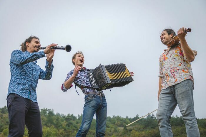 Le Trio MoZaik vous emmène au Dodécadôme (pied nu)