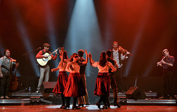 DANSES ET MUSIQUES IRLANDAISES ... NOT JUST MARRIED