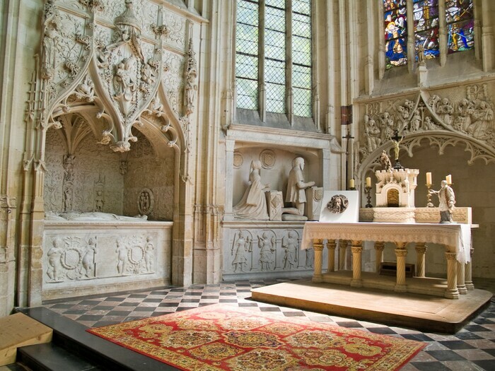 visitez l'Église St Jacques le Majeur et St Jean Baptiste de Folleville